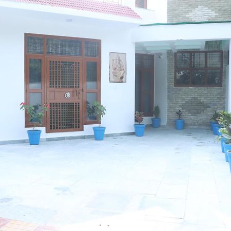 Вилла Serene House With Peaceful Vibes Большая Нойда Экстерьер фото